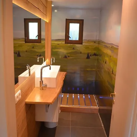 Le Forestier בקתה